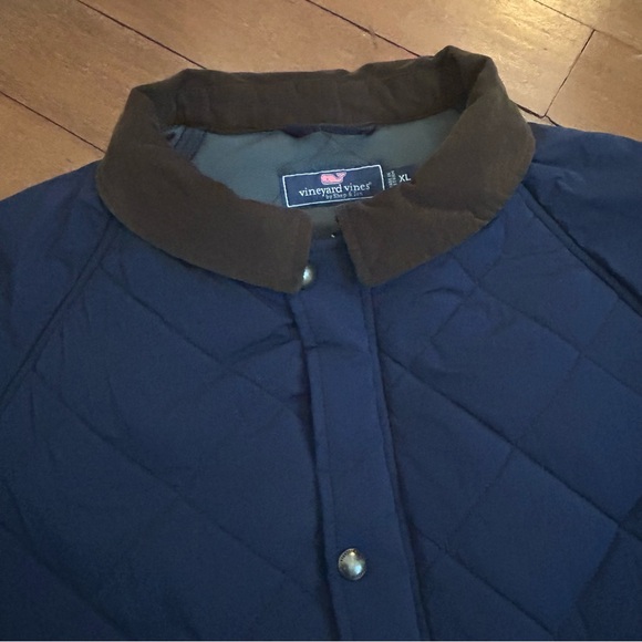 Vineyard Vines Quilted Barn Jacket Navy - Picture 2 of 12